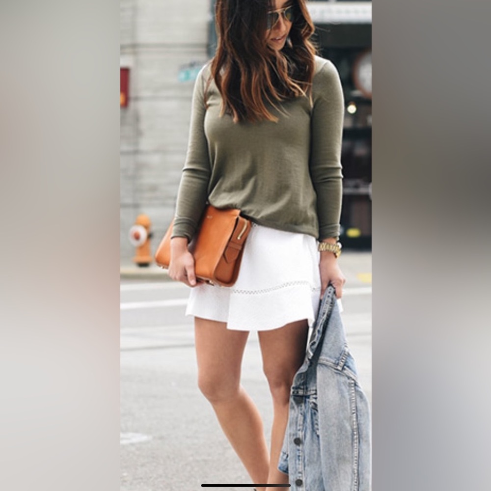 Banana Republic - Mini White Circle Skirt